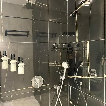 Διαμέρισμα Studio503 By Allegio-mamaia's Seaside Luxury Near Finest Clubs & Beaches *