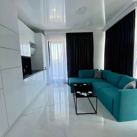 Studio503 By Allegio-mamaia's Seaside Luxury Near Finest Clubs & Beaches Appartement Mamaia