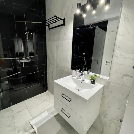 Studio503 By Allegio-mamaia's Seaside Luxury Near Finest Clubs & Beaches Lejlighed Mamaia