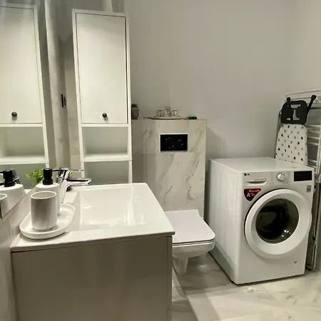 Apartment Studio503 By Allegio-mamaia's Seaside Luxury Near Finest Clubs & Beaches Mamaia